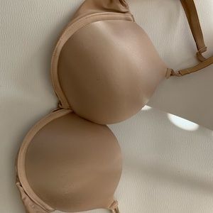 Victoria Secret Bombshell Bra 34B NUDE